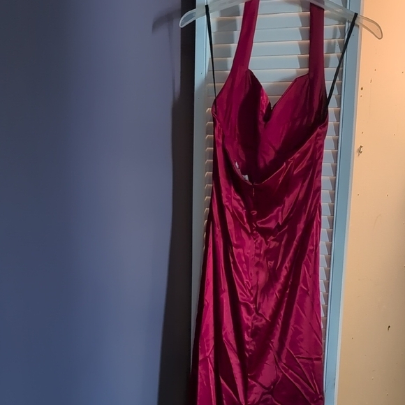Blondie Nites Red Halter Evening Dress - Picture 10 of 16